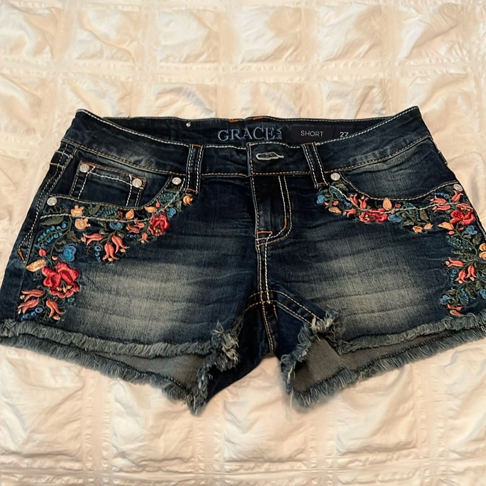 Grace in LA shorts
